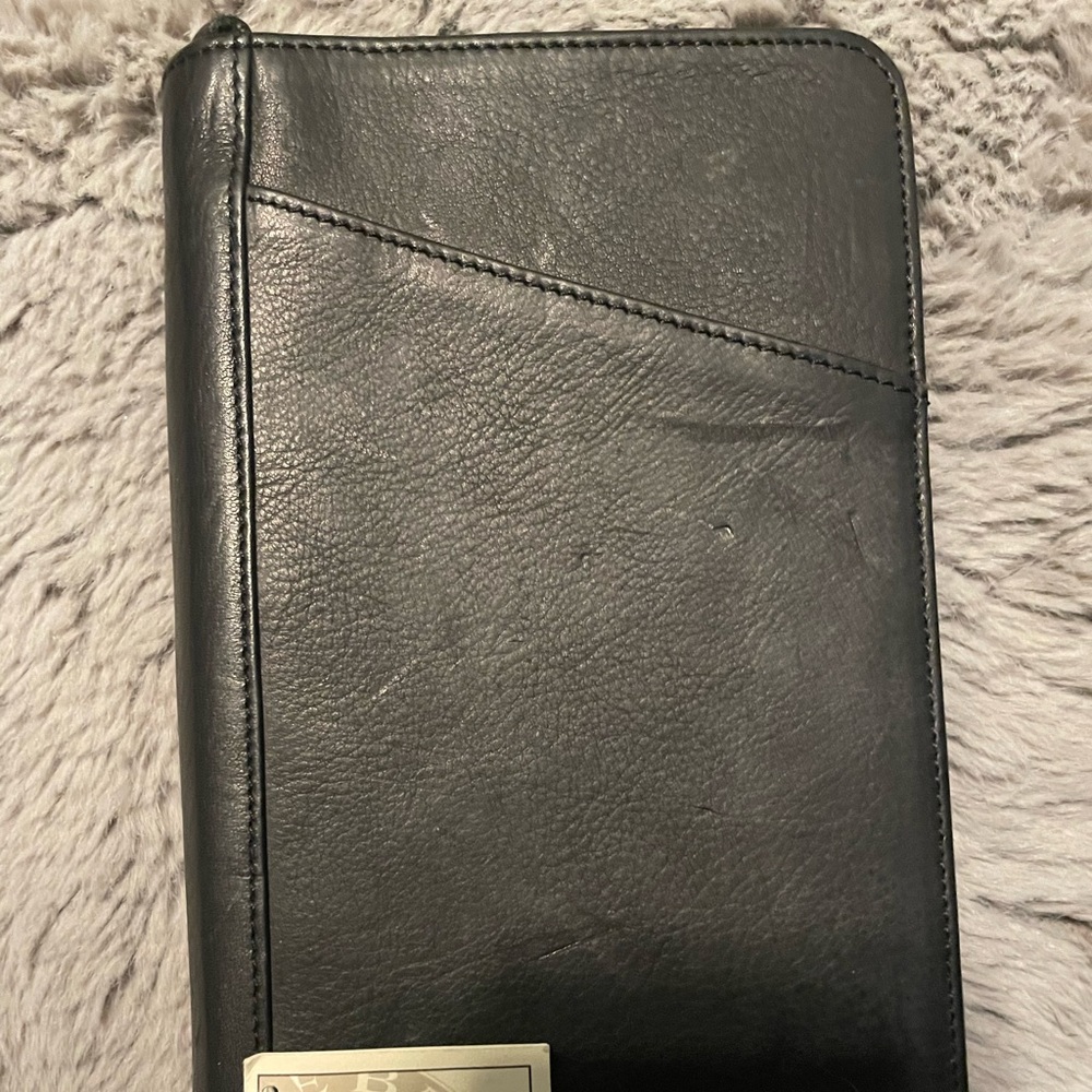 Eddie Bauer leather passport holder wallet